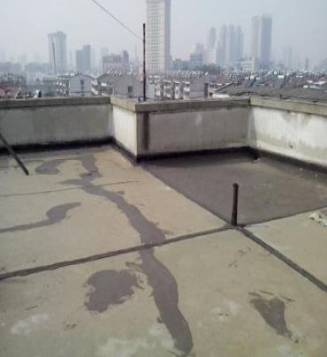 南湖漏水维修 楼顶漏水是什么原因，楼顶漏水维修方法是什么?